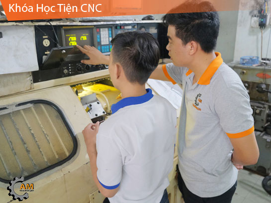 Vận hành máy tiện CNC - Công Ty TNHH Giải Pháp Kỹ Thuật Cam Mech